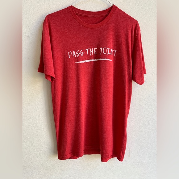 RARE Cynical Stoner pass the joint Tee - Picture 2 of 3